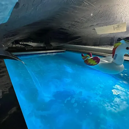 Piscine Chauffee, Jacuzzi Et Sauna *