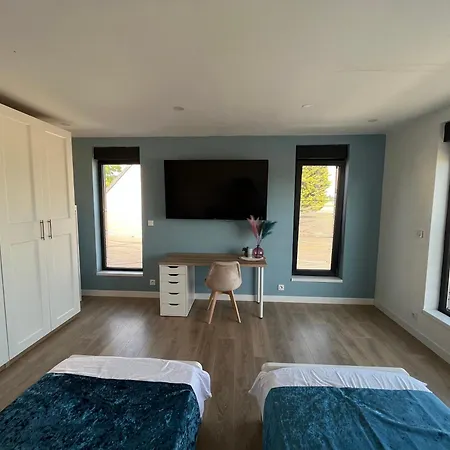 Villa Piscine Chauffee, Jacuzzi Et Sauna Mouscron