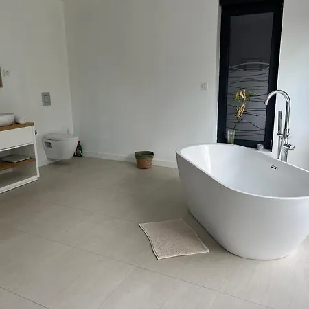 Piscine Chauffee, Jacuzzi Et Sauna * Mouscron
